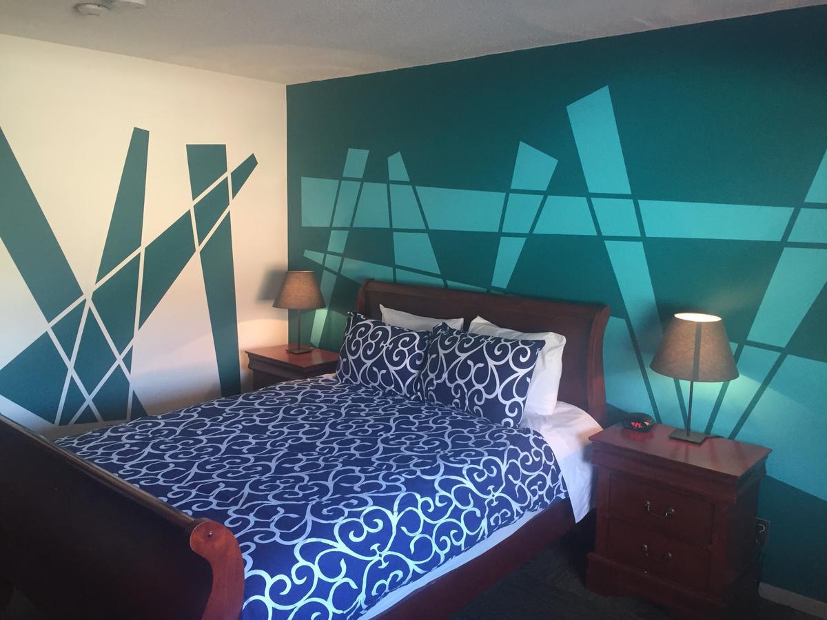 Hamilton Hotel Уилямс Лейк Екстериор снимка